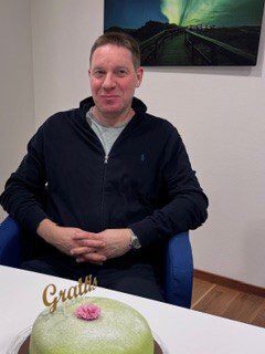 Joel Johansson efter godkänt revisorsprov